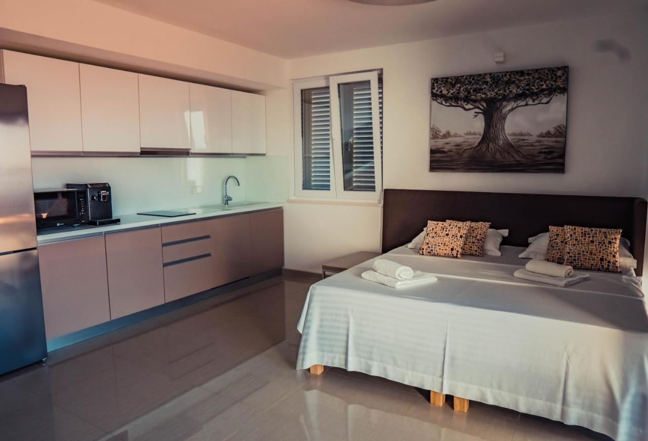 Luxury Apartments White Villa Violeta มันเดร ภายนอก รูปภาพ