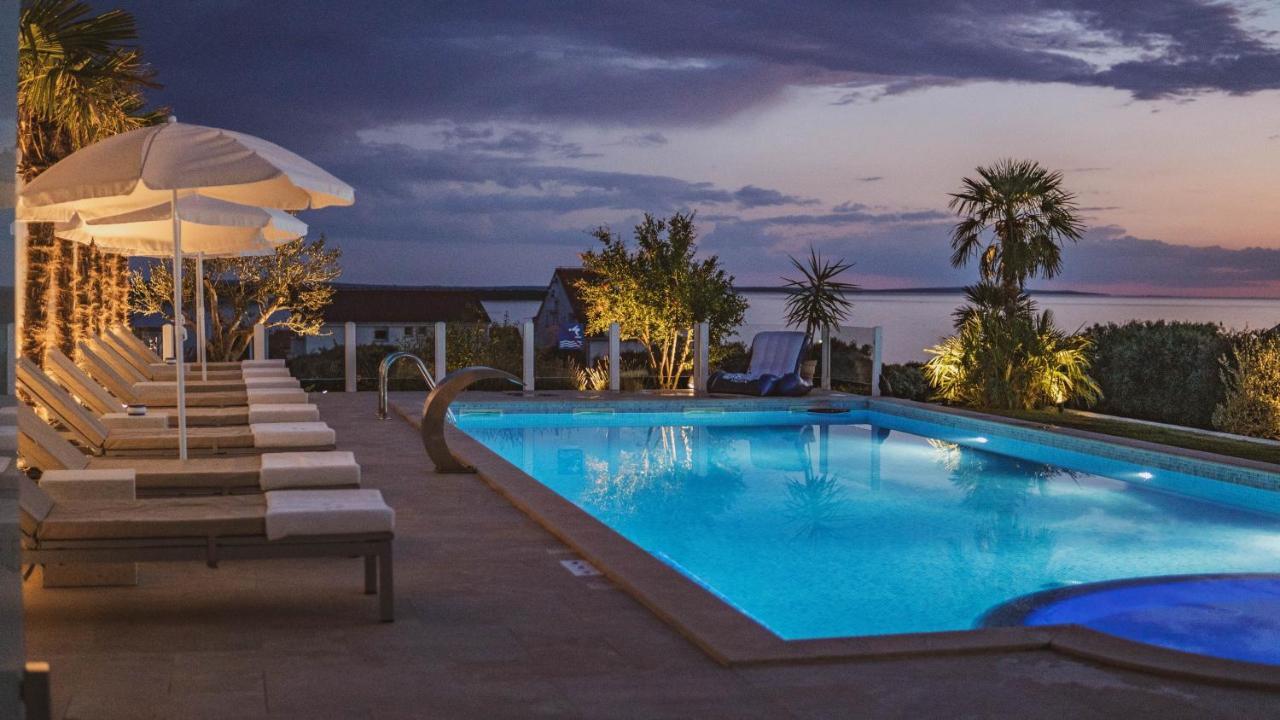 Luxury Apartments White Villa Violeta มันเดร ภายนอก รูปภาพ