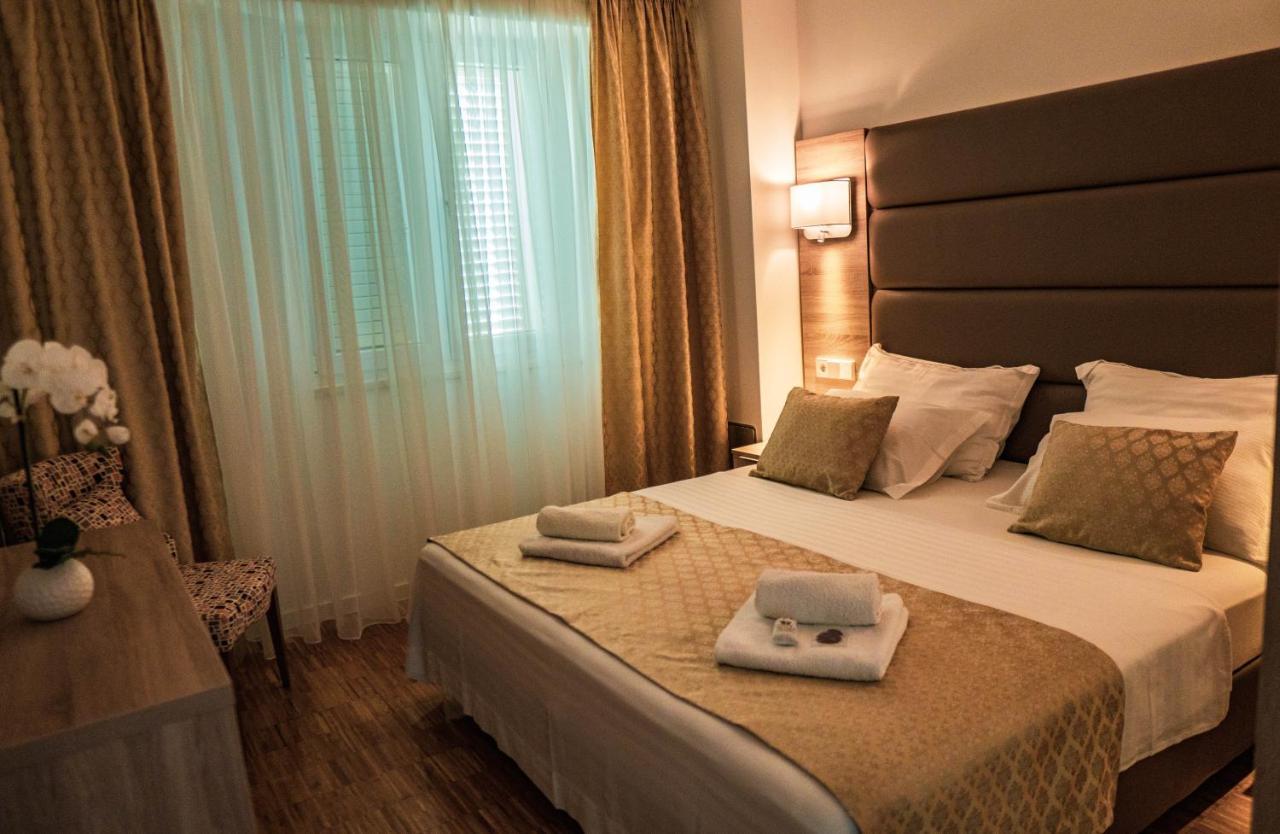 Luxury Apartments White Villa Violeta มันเดร ภายนอก รูปภาพ